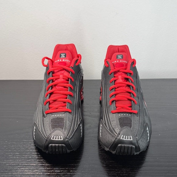 Nike Shox R4 - Picture 2 of 7